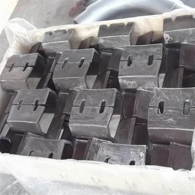 Wie wirkt sich die Futtergröße der Materialien auf den Verschleiß von Teilen der Kugelmühle aus?